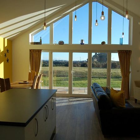 Beautiful, Modern Villa 5 Mins Walk From The Stunning Bay At Trearddur Holyhead Luaran gambar