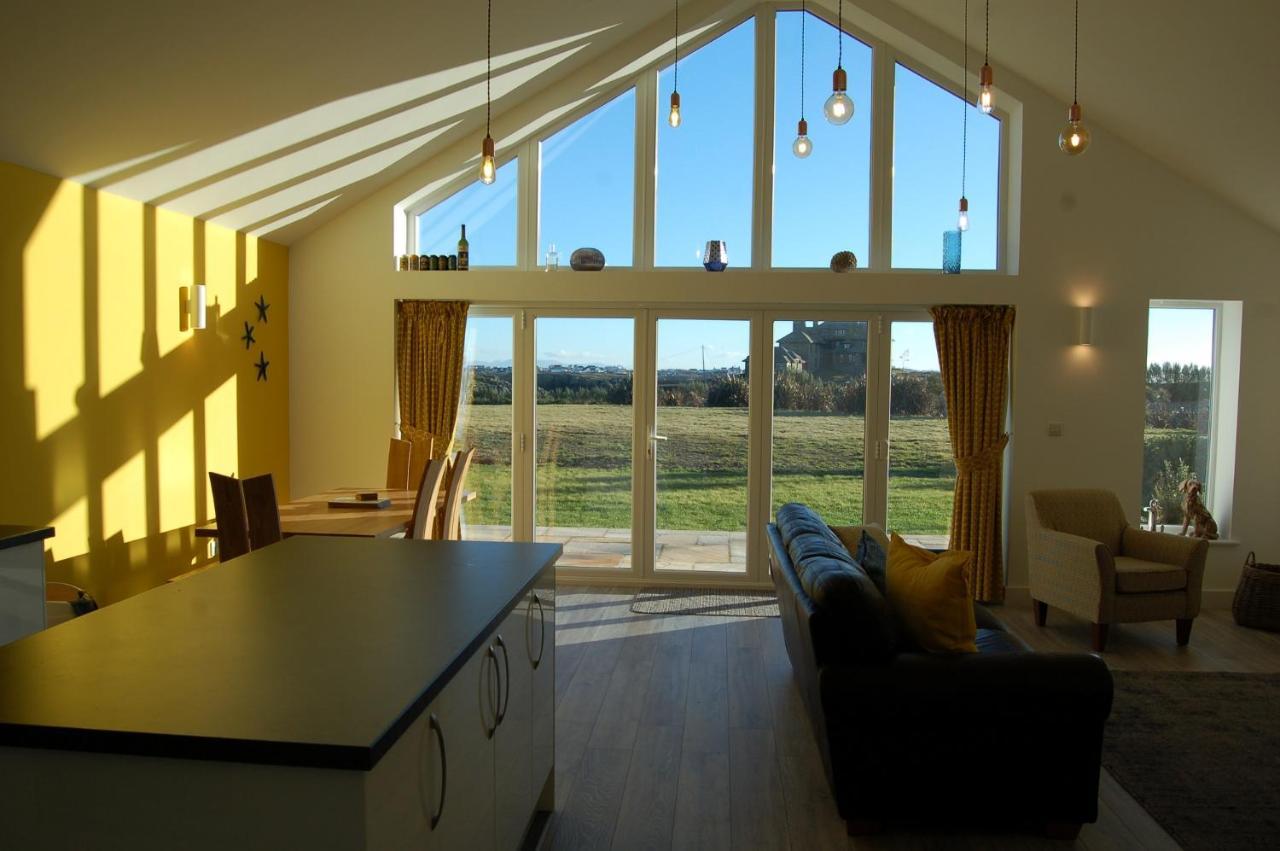 Beautiful, Modern Villa 5 Mins Walk From The Stunning Bay At Trearddur Holyhead Luaran gambar