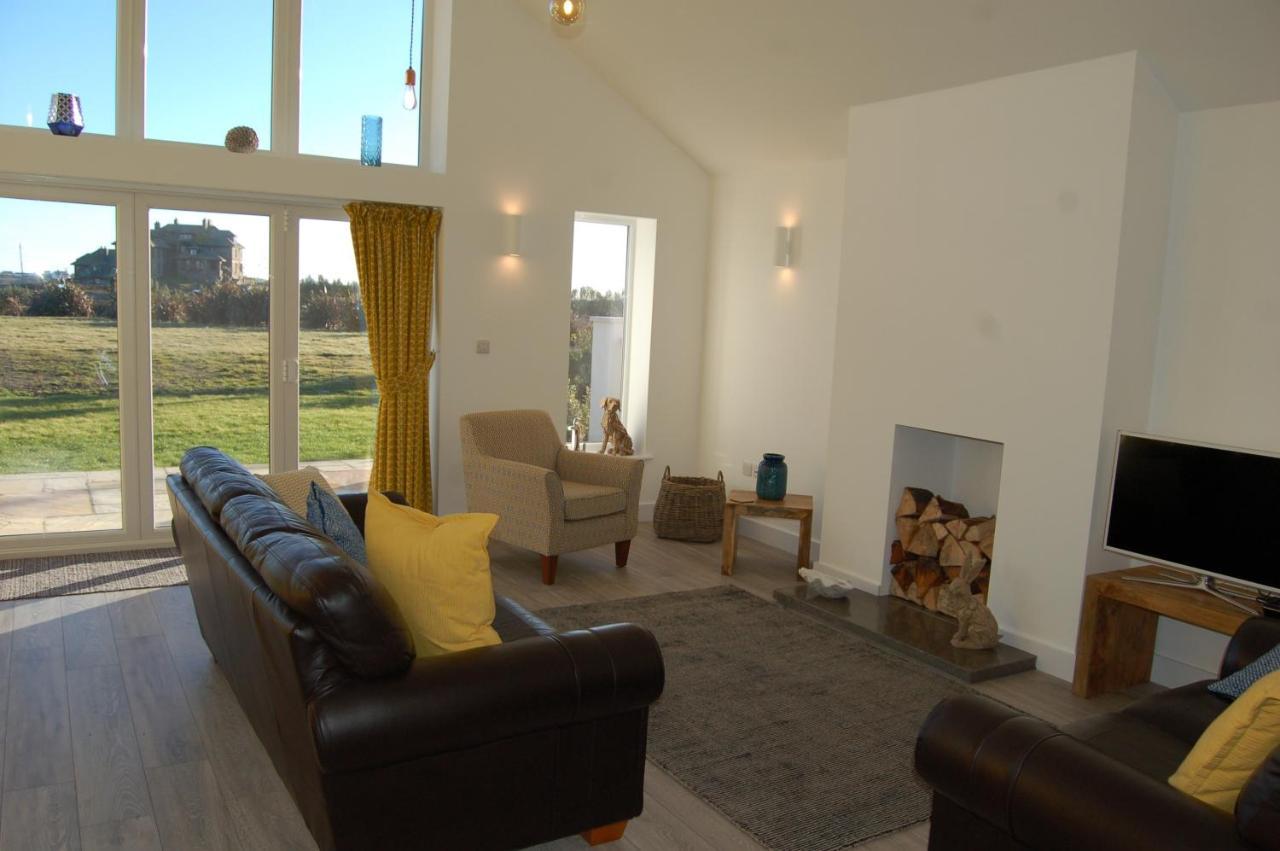 Beautiful, Modern Villa 5 Mins Walk From The Stunning Bay At Trearddur Holyhead Luaran gambar